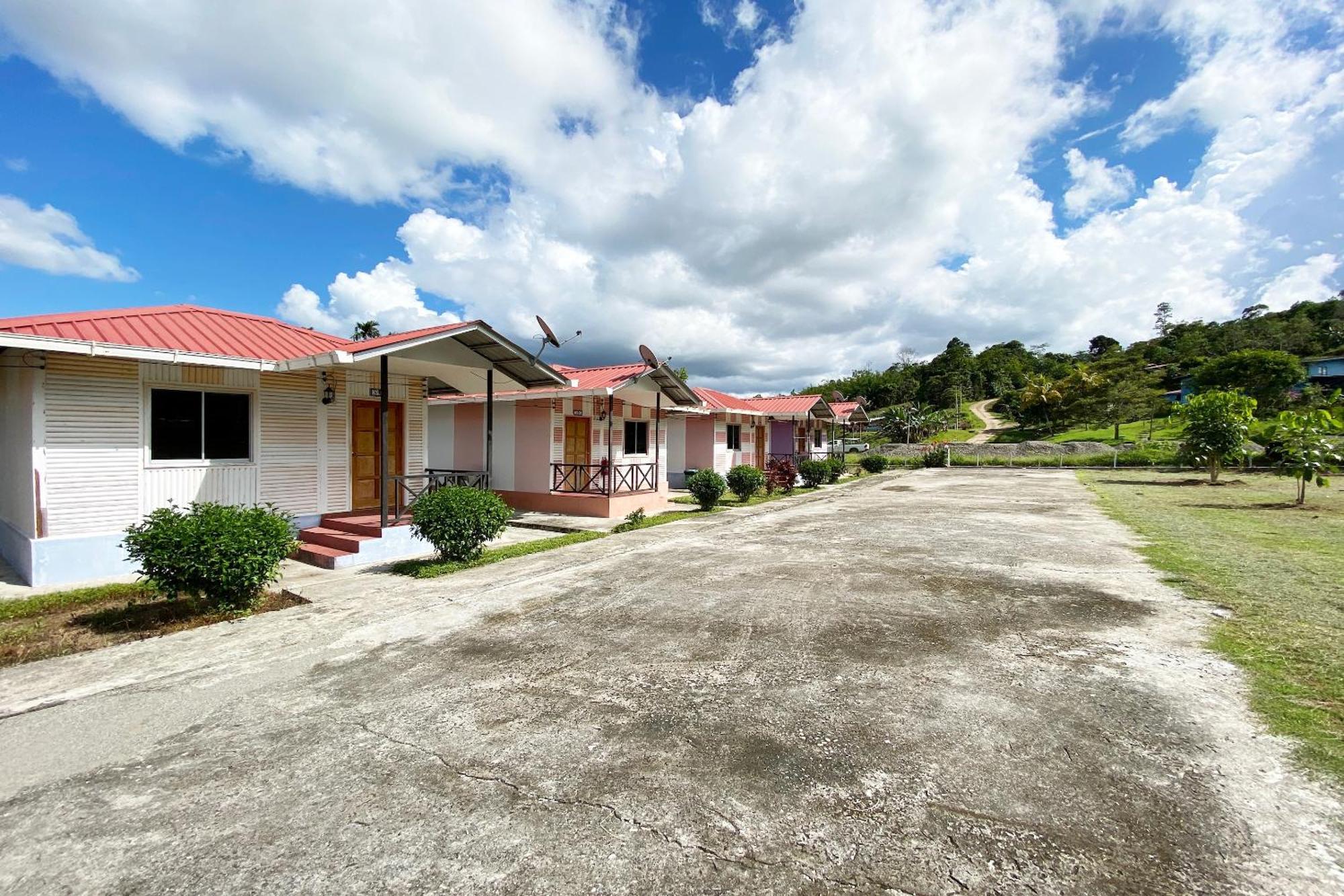 Oyo 90284 Kampung Stay Kilimu Ranau Exterior foto